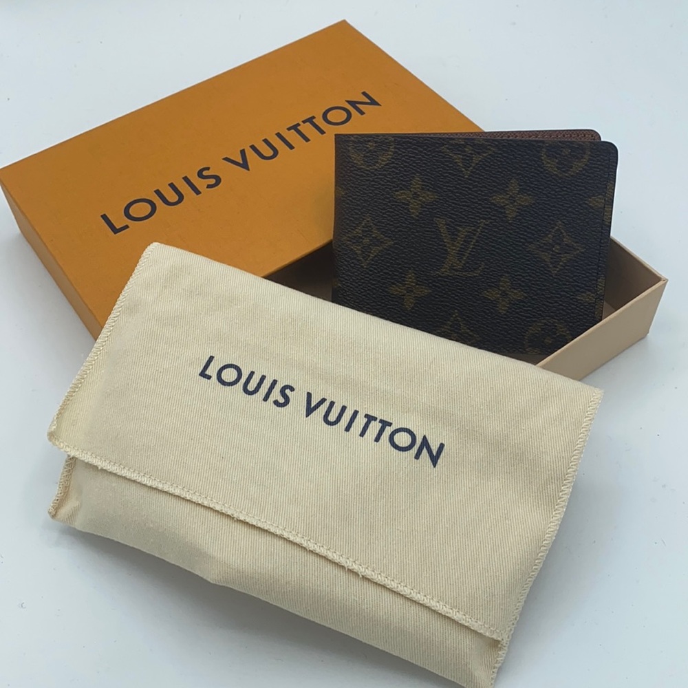Louis Vuitton men’s wallet